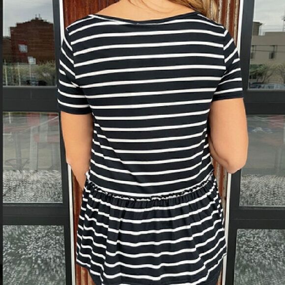 𝅺last One! NWT Black and White Stripe Babydoll Top - Picture 3 of 12